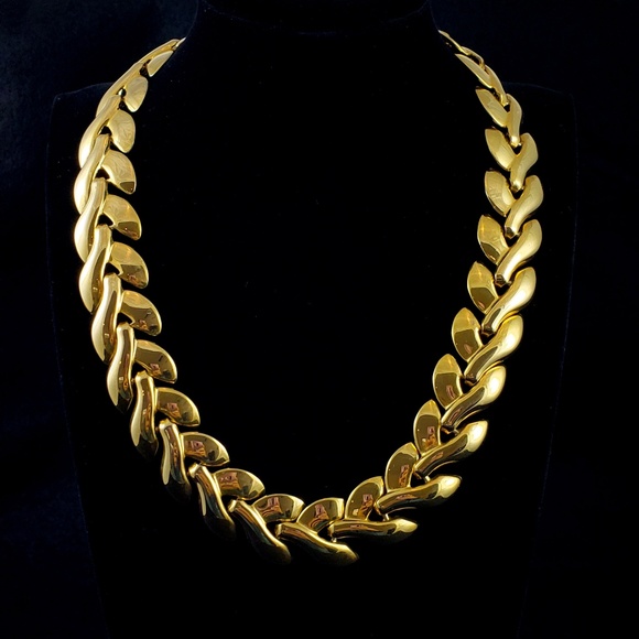 My Collection Jewelry - Wreath Statement Necklace Gold Tone